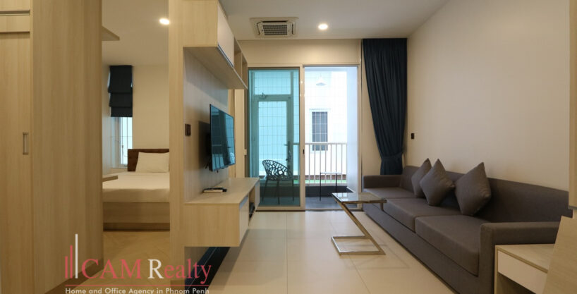 BKK1 area| Modern style 3 bedrooms serviced apartment for rent in Phnom Penh| Pool and Gym