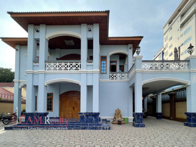 5 bedrooms villa for rent in Toul Kork area - Phnom Penh VL3271168