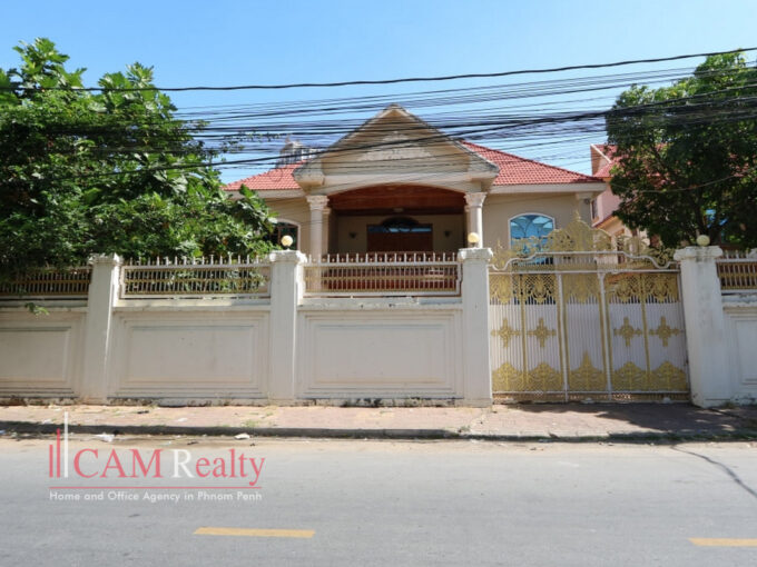 6 bedrooms villa/ office for rent in Toul Kork area - Phnom Penh- VL3293168 (1)