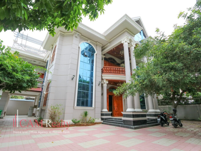 8 bedrooms villa for rent in Toul Kork - Phnom Penh- VL1909168 (1)