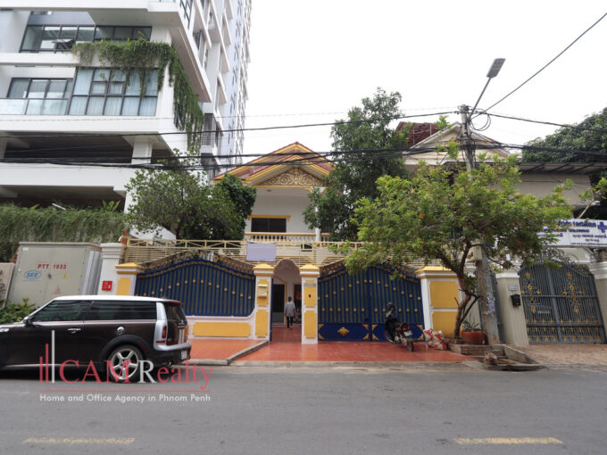 4 bedroom villa for rent in Tuol Kork